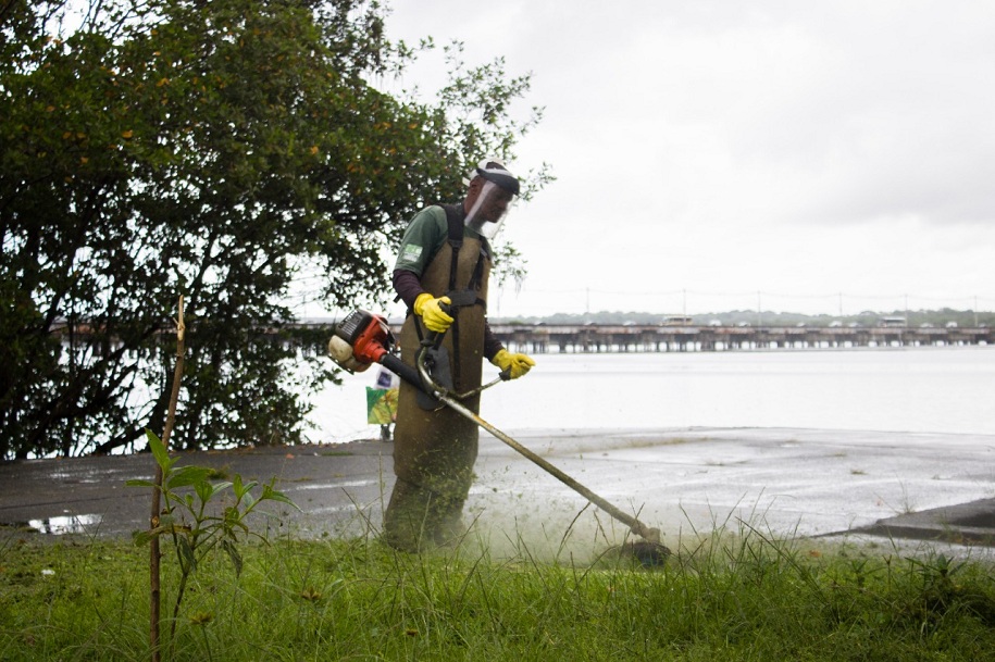 Revitalização do espaço continuam nesta semana na orla da Náutica III