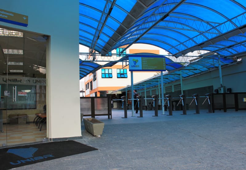 Evento para quem busca oportunidade de trabalho acontece nesta terça-feira (30) na UniBR, em São Vicente