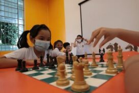 Elisa Feng, santista de 8 anos, é destaque em campeonatos nacionais