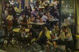 Dois em cada três brasileiros são a favor do certificado de vacinação, mostra pesquisa