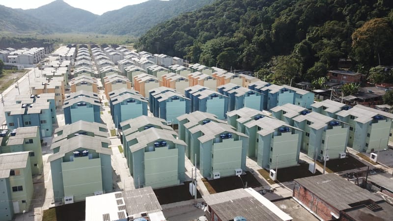 Guarujá entrega novas moradias de conjunto habitacional na Vila Edna