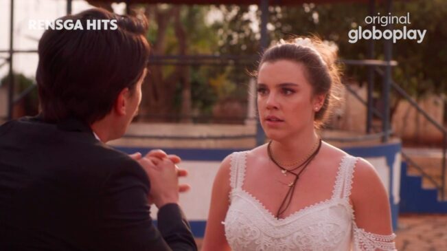 Na cena apresentada, a personagem Raissa Medeiros, vivida pela atriz Alice Wegmann desiste do casamento