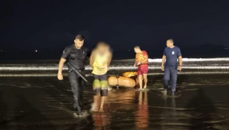 Dupla é presa ao tentar fugir à nado após tentativa de furto em Santos