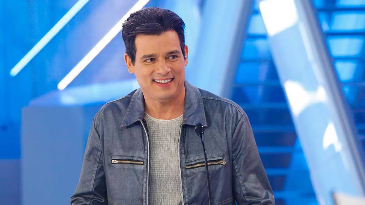 Portiolli apresenta dois programas no SBT: o Domingo Legal, aos domingos, e o Show do Milhão, às sextas