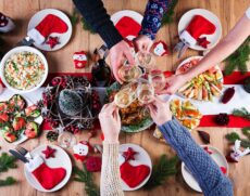 Celebrações de fim de ano estão sempre associadas ao excesso de comida e bebida