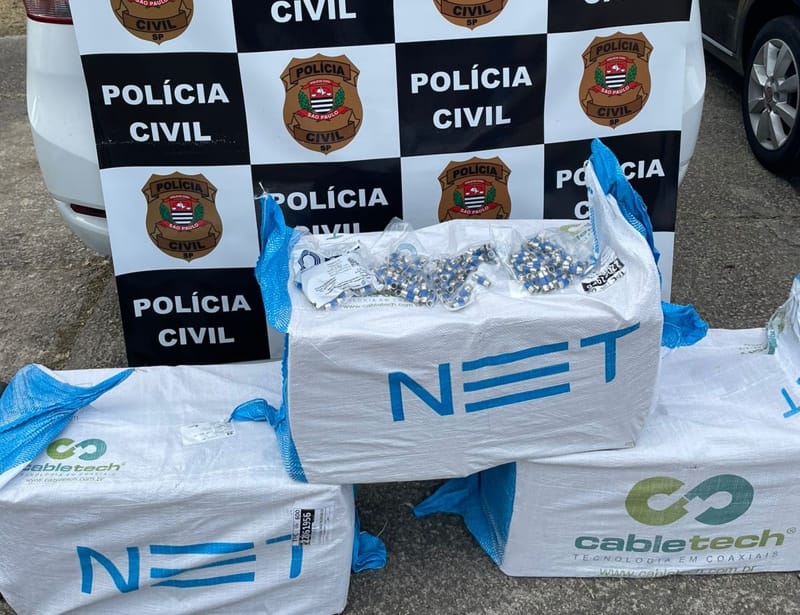 Homem é preso por desviar fios e cabos de empresa para vender na internet