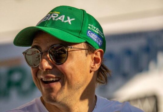 Vencedor do leilão poderá conversar com Felipe Massa e conhecer o carro do piloto