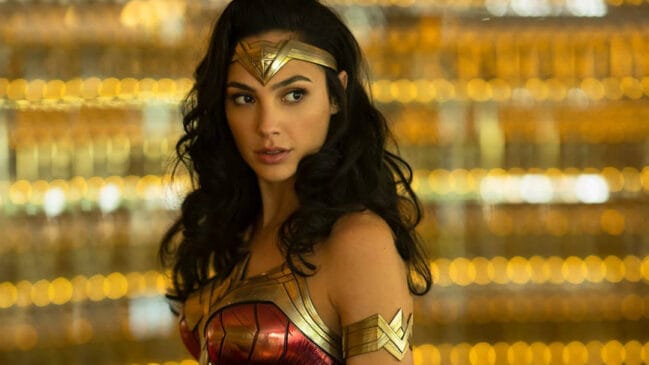 Atriz Gal Gadot interpreta a mais recente versão de Mulher Maravilha
