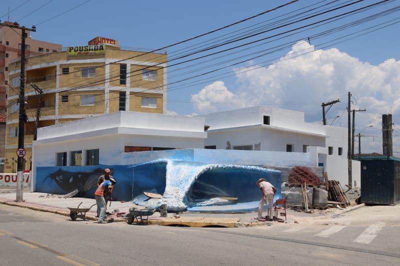 Mongaguá inaugura escola de surfe Ricardo Decanini após reformas