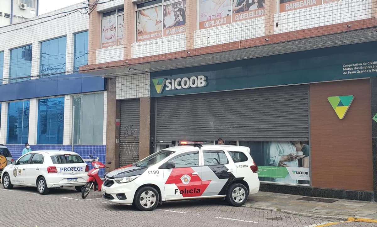 Em Praia Grande, agência do Sicoob é invadida por criminosos durante a madrugada