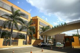 Fachada do edifício sede da Agência Nacional de Vigilância Sanitária (Anvisa)