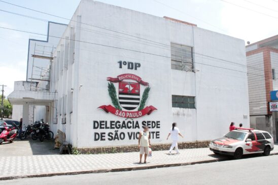 Após sua detenção, o indivíduo passou a oferecer aos policiais R$ 5 mil em dinheiro para não ser preso em flagrante