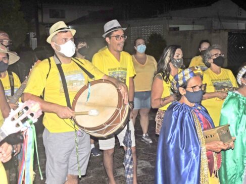 Os moradores já ficam à espera da visita do Reisado todos os anos
