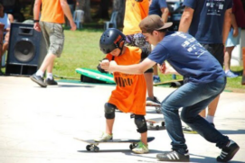Skate Para Todos oferece aulas gratuitas em Peruíbe