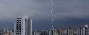 Região enfrentará chuvas, vento e queda de 13&ordm; na temperatura