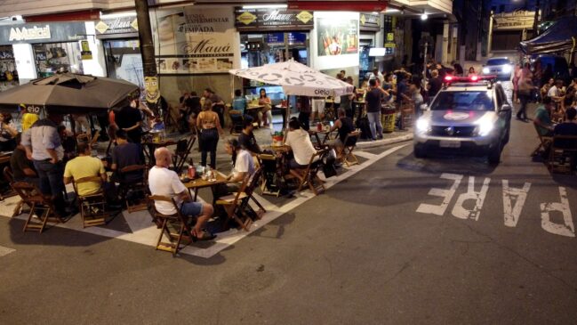 Centro Histórico de Santos tem várias opções para curtir o happy hour