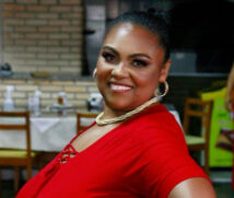 Taiô Buri, de 41 anos, topou o desafio de correr atrás da faixa do Concurso 'Miss Brasil Plus Size Sou Gordinha Sim'