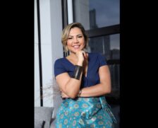Dani Costa estará no Mega Bazar, em Santos, neste domingo