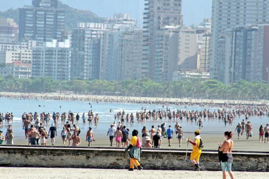 Santos e Bertioga estão com todas as praias próprias para banho