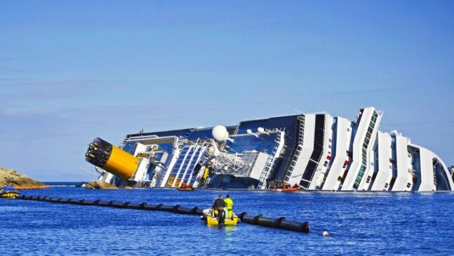 Entre os desastres mais recentes está o naufrágio do cruzeiro Costa Concordia: 32 pessoas morreram no acidente