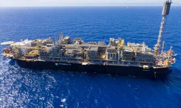 Petrobras inicia operação na plataforma no pré-sal na Bacia de Santos