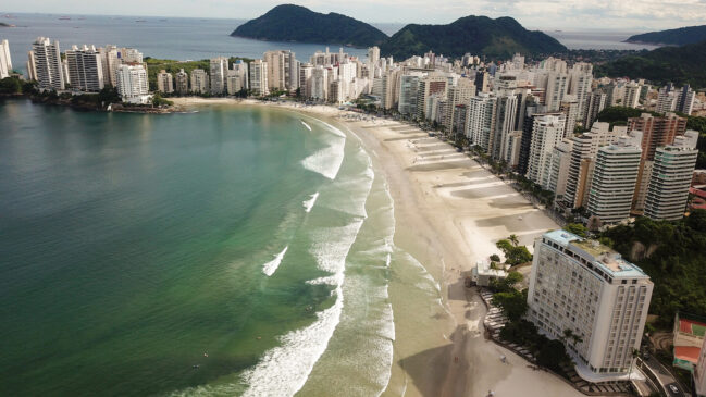 Assalto a mão armada ocorreu na Praia das Astúrias, em Guarujá