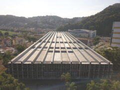 Restauração da cobertura do Teatro Municipal de Santos será entregue neste mês