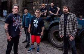 Egypcio, do Tihuana, irá assumir os vocais da banda para o projeto