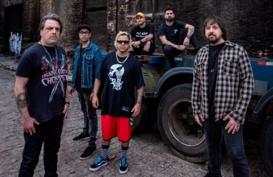 Egypcio, do Tihuana, irá assumir os vocais da banda para o projeto