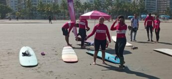 Santos ganha a primeira escola de surf feminino