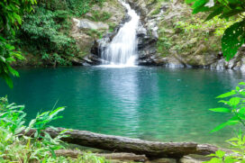 A Lagoa Azul é um destino 'escondido' próximo do bairro Cota 95, em Cubatão