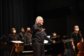 Orquestra de Cordas Bachiana Filarmônica regida pelo Maestro João Carlos Martins