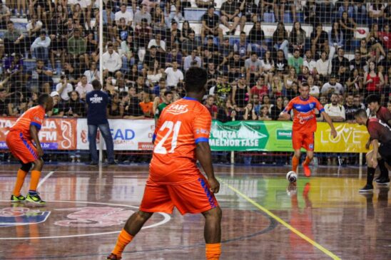 Jogos da Unisanta começa às 19 horas nas dependências esportivas da universidade