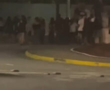 Jovens iniciam tumulto em shopping da Praia Grande e PM é acionada; veja vídeo