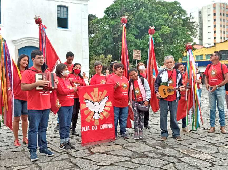 A Festa do Divino reúne centenas de devotos e turistas