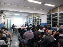 E.M. 1&ordm; de Maio promove Semana da Química e do Meio Ambiente