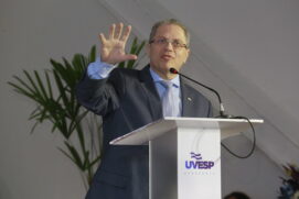 Secretário estadual de Saúde, Jean Gorinchteyn, no 5° Conexidades