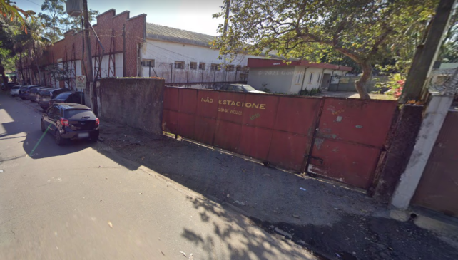 Acidente aconteceu na Rua Dr. Fernando Costa, na Vila Couto