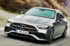 Mercedes-Benz Classe C300, importado da África do Sul, chega ao Brasil com preços a partir de R$ 399.990