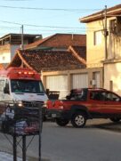 Homem é encontrado morto após estacionar veículo na porta de sua casa, em Praia Grande