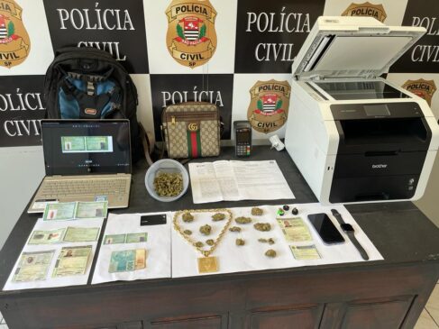 Objetos foram apreendidos no imóvel