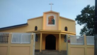 Paróquia São José, em Guarujá