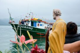 Com ritos de fé e cultura caiçara, a celebração será conduzida pelo Frei Cléber dos Santos, da Ordem dos Carmelitas Descalços (OCD)