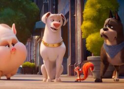 Evento gratuito na área externa do cinema visa promover animação DC Liga dos Superpets.