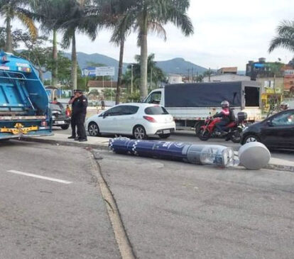 Criminosos derrubam totem de segurança em SV