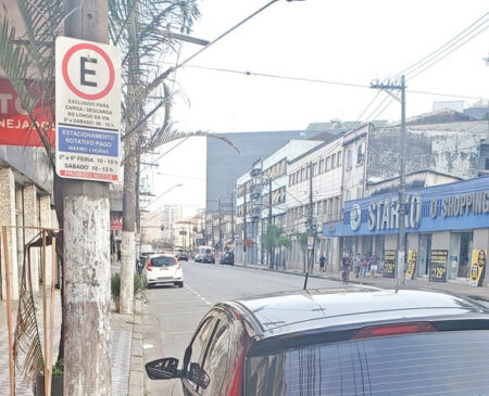 Mesa Diretora, presidida por Adilson Júnior, queria isentar vereadores de pagar estacionamento