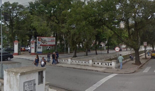 Corpo foi encontrado em frente ao hospital