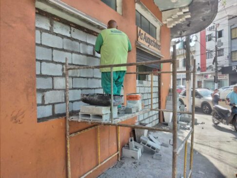 Imóvel é emparedado no Centro de Santos por questões de segurança