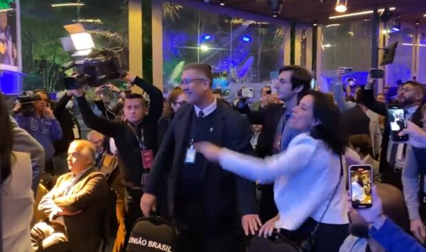 Tranquilidade de Márcio França se destaca durante briga entre lulistas e bolsonaristas