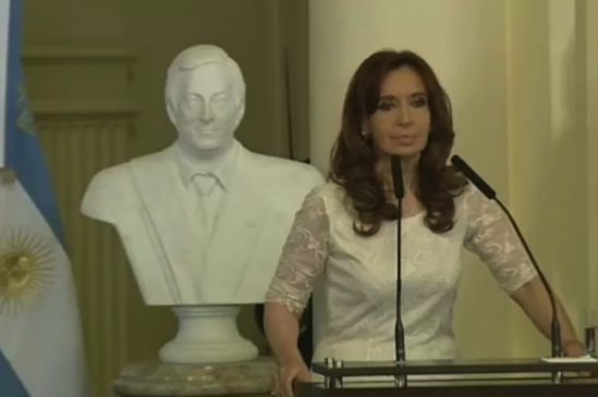 Cristina Kirchner em discurso na Casa Rosada, em Buenos Aires